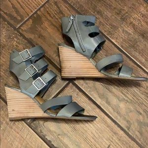 Wedge sandals